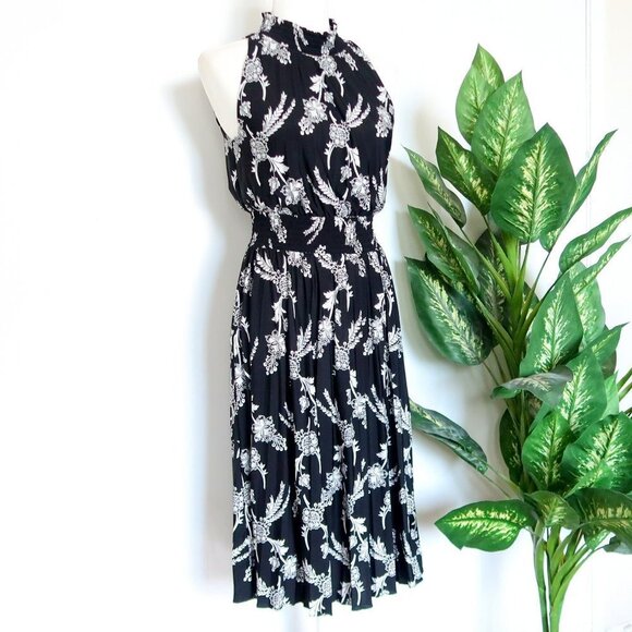 Ann Taylor Black & White Floral Jersey Sleeveless Fit & Flare Midi Dress XXSP - Picture 2 of 8